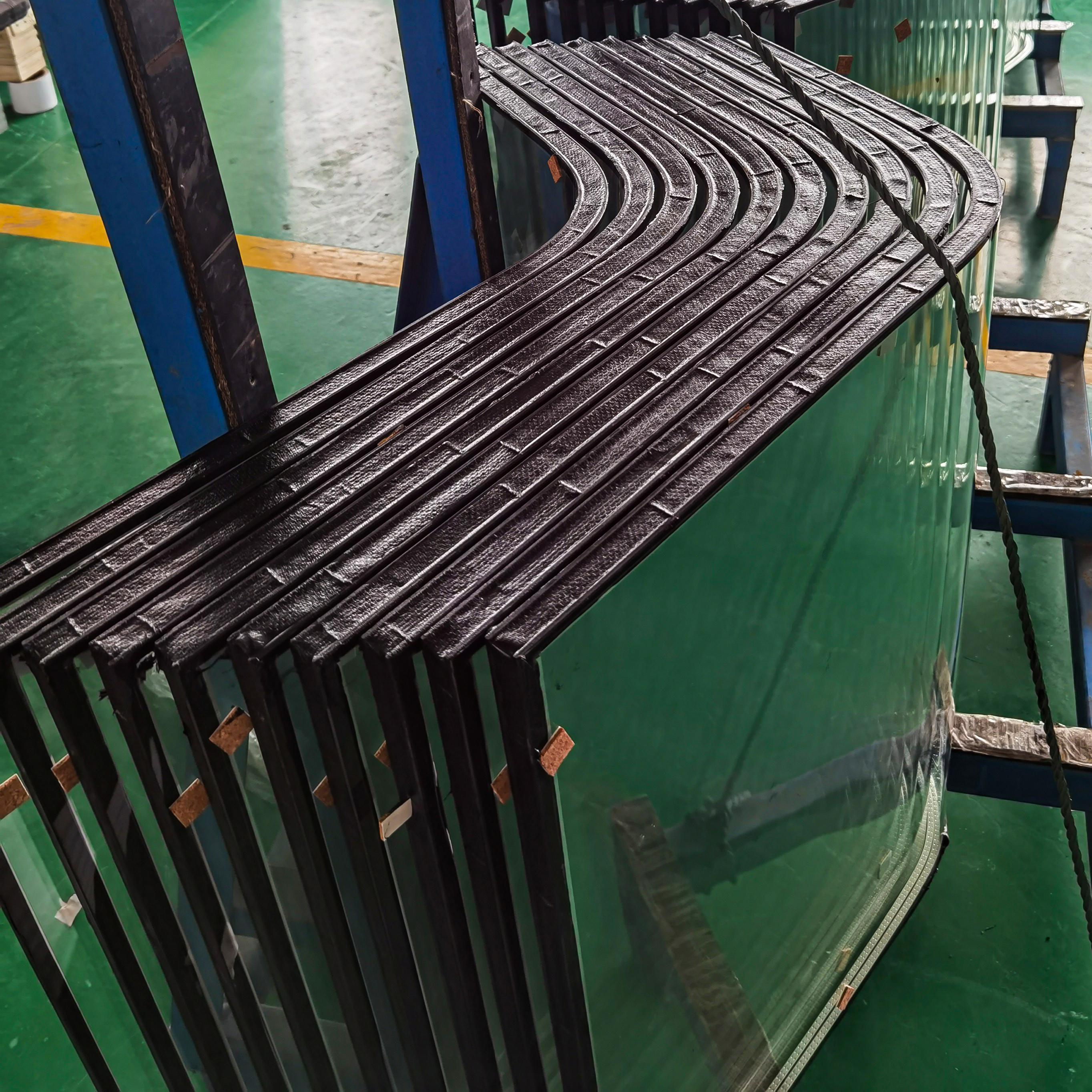 Manufacturer of Insulated Glazing Solutions for Refrigeration